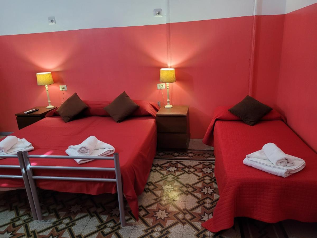 Relax On 247 Hostel Рим Екстериор снимка