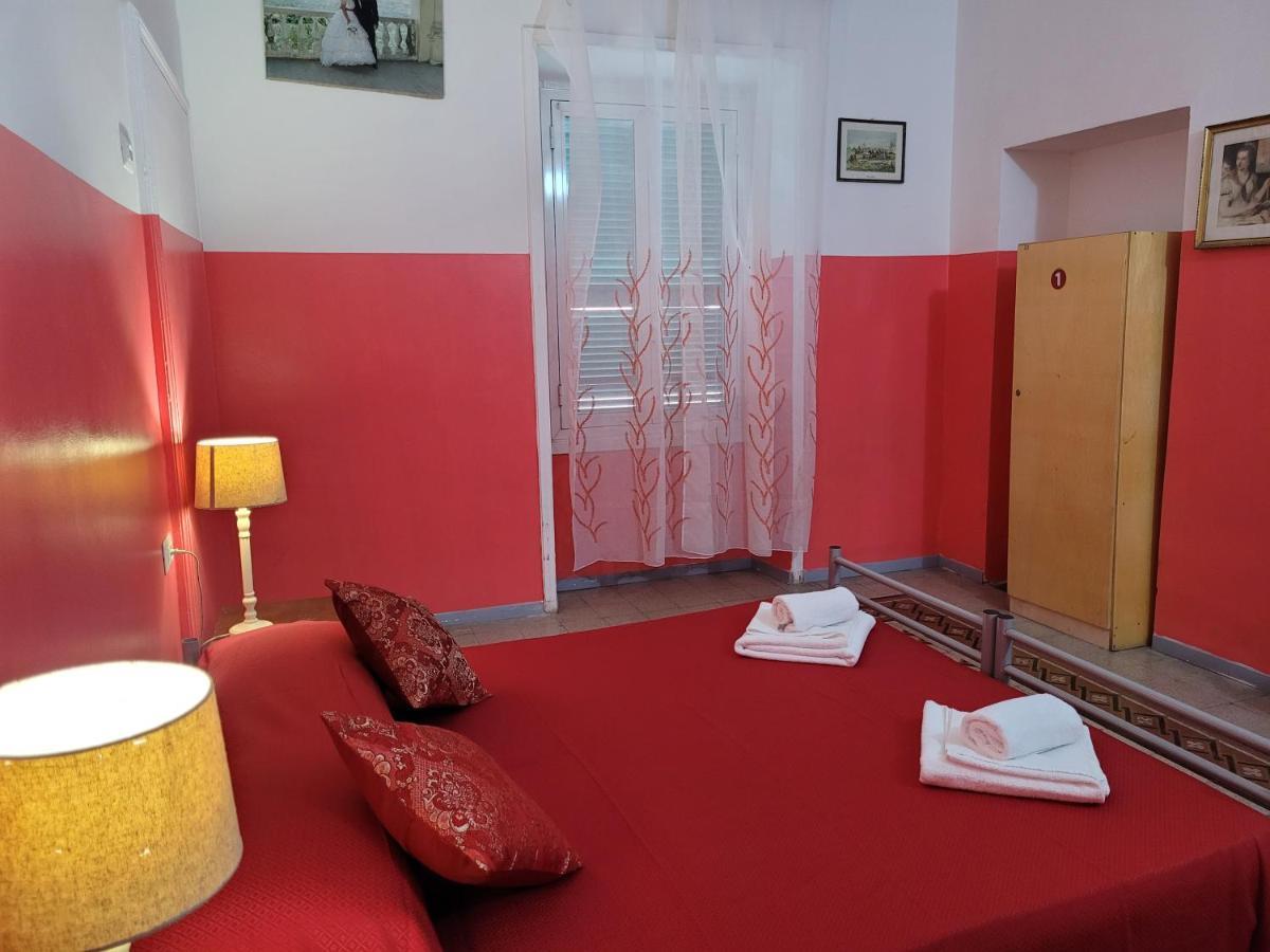 Relax On 247 Hostel Рим Екстериор снимка