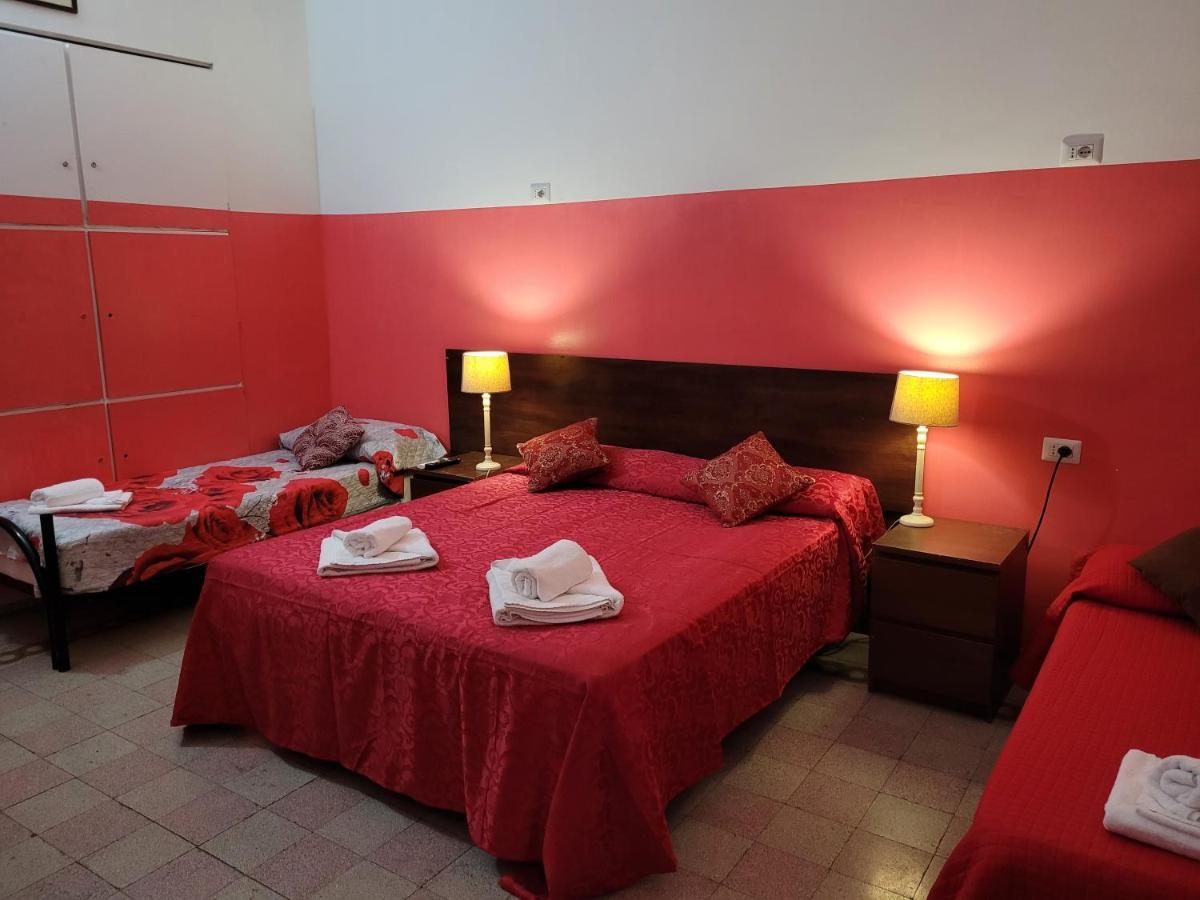 Relax On 247 Hostel Рим Екстериор снимка