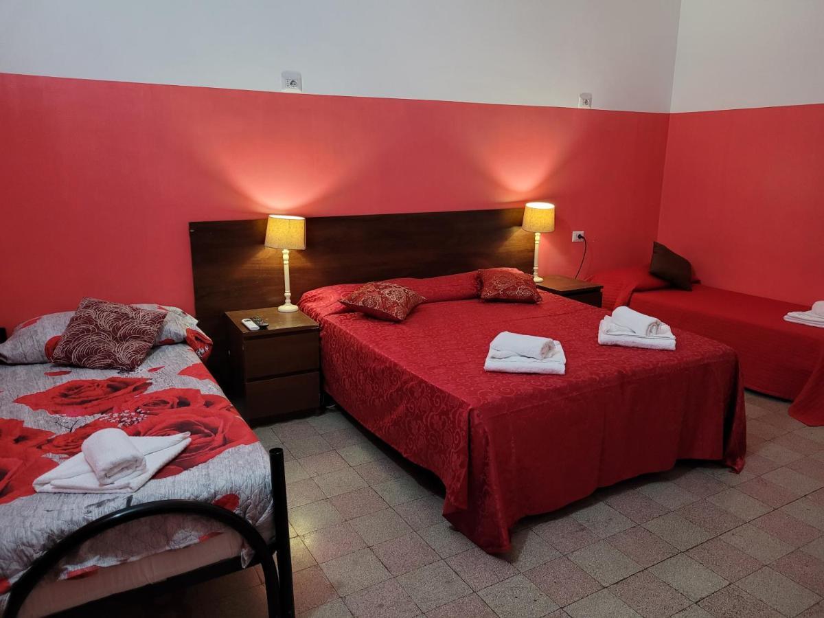Relax On 247 Hostel Рим Екстериор снимка