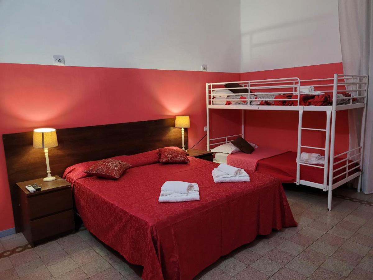 Relax On 247 Hostel Рим Екстериор снимка