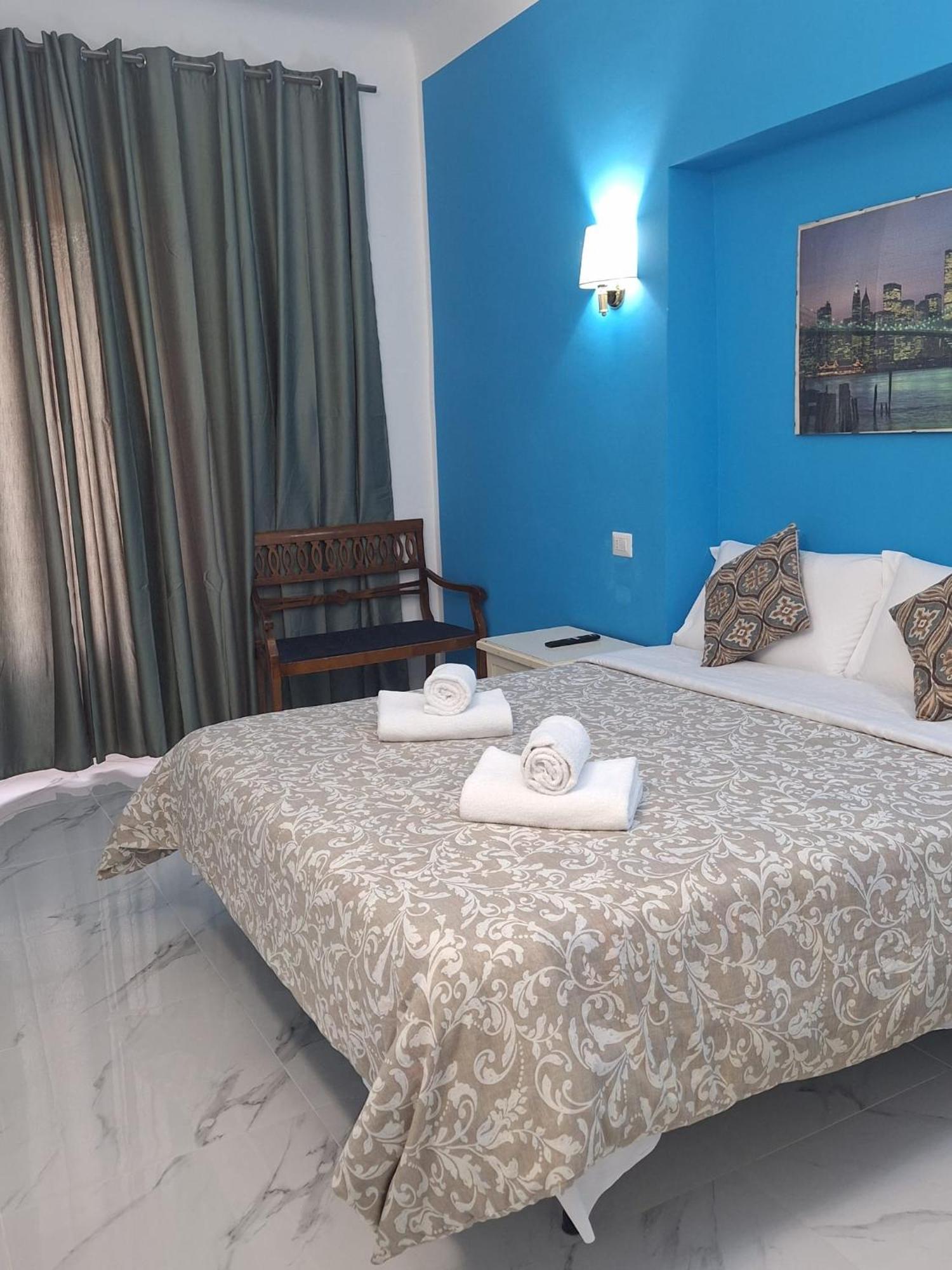 Relax On 247 Hostel Рим Екстериор снимка