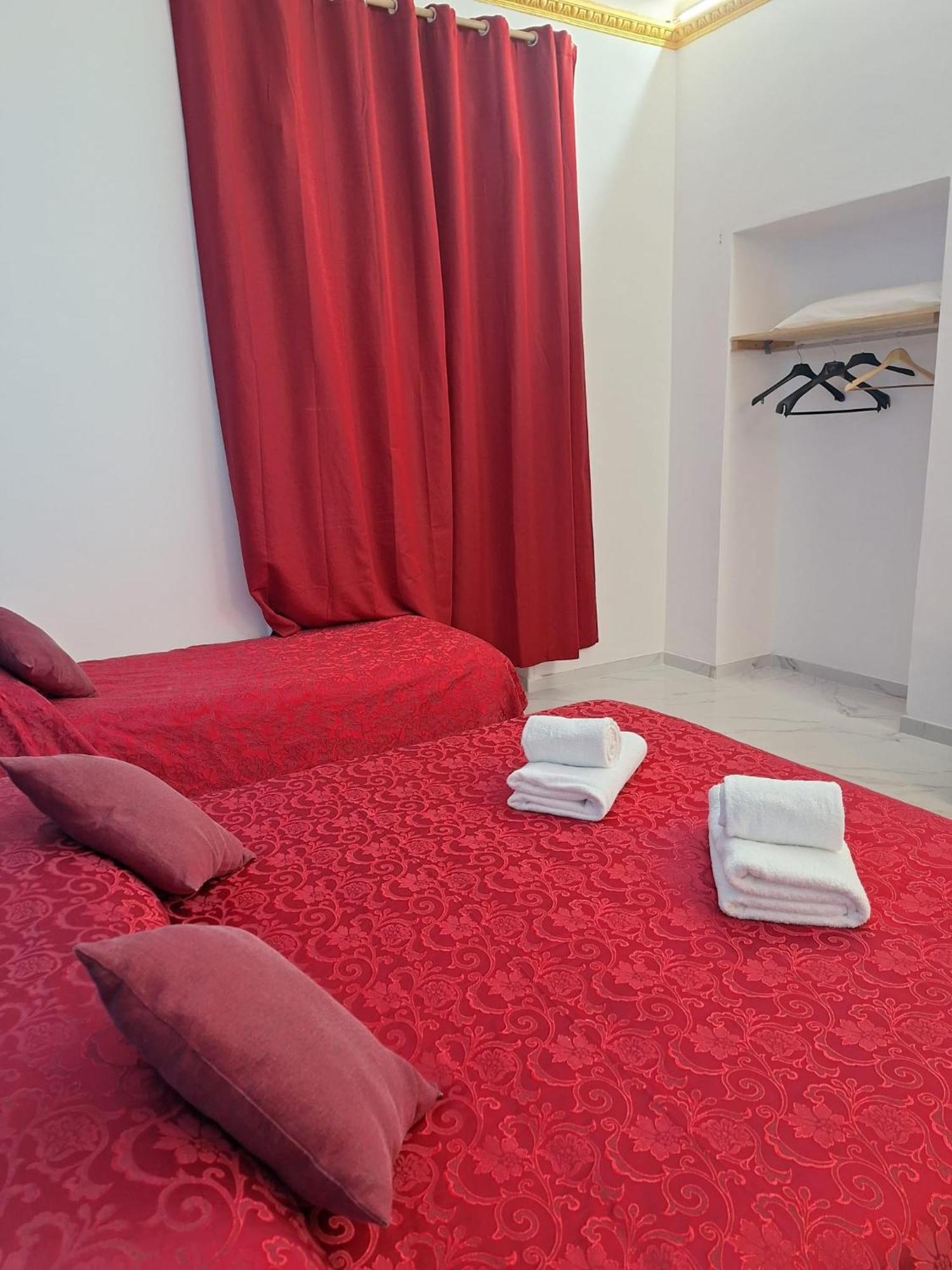Relax On 247 Hostel Рим Екстериор снимка