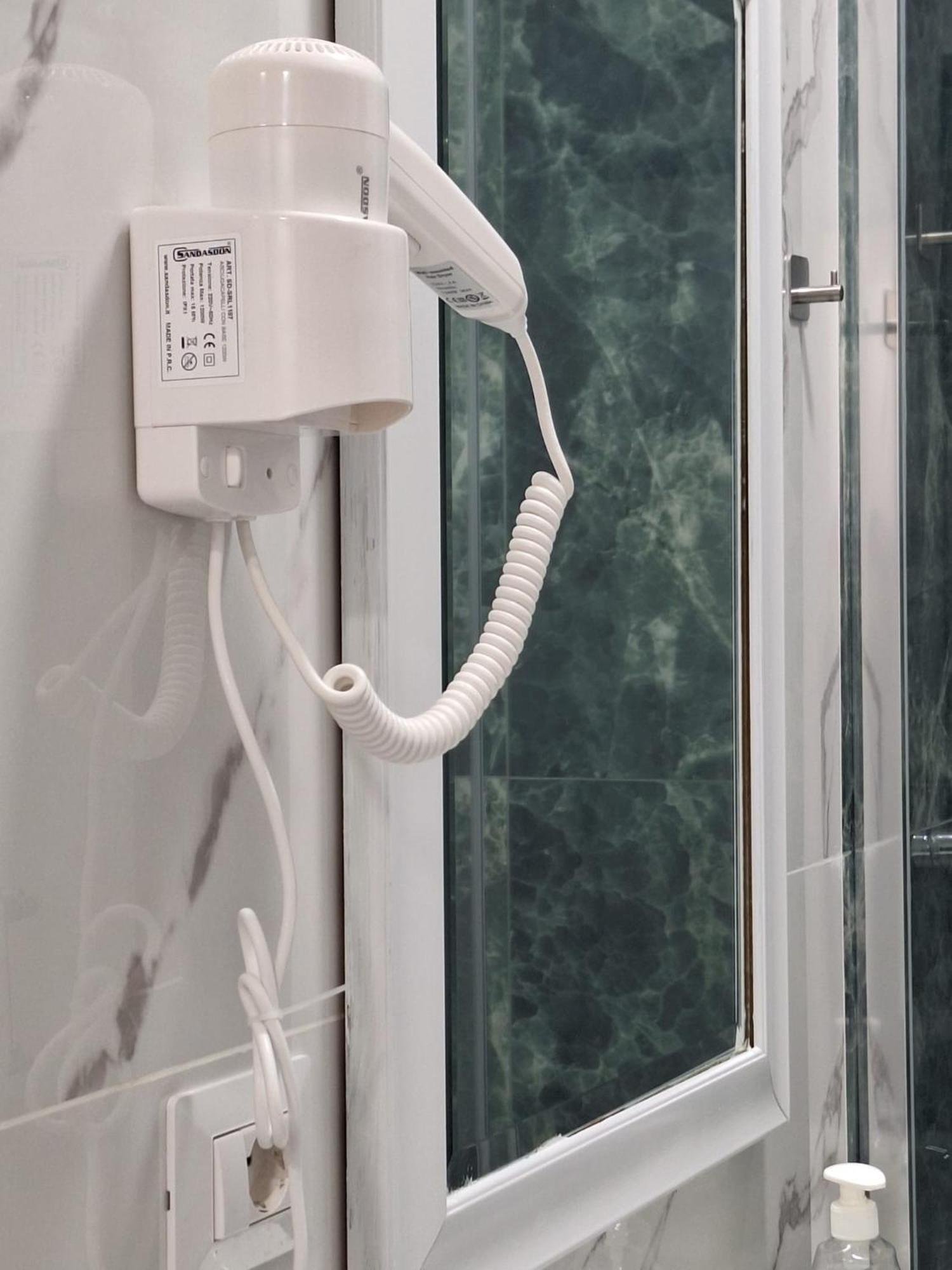 Relax On 247 Hostel Рим Екстериор снимка