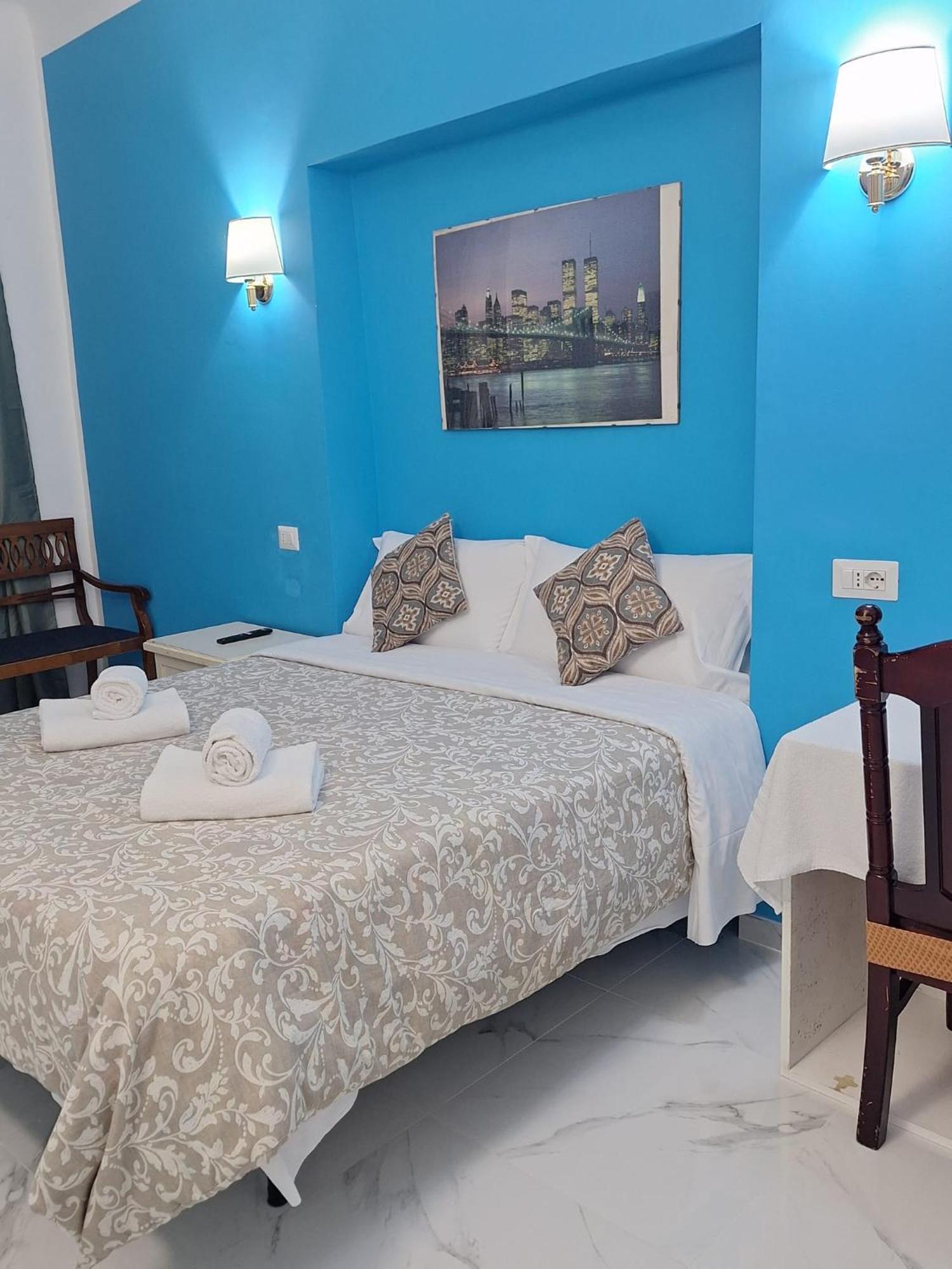 Relax On 247 Hostel Рим Екстериор снимка