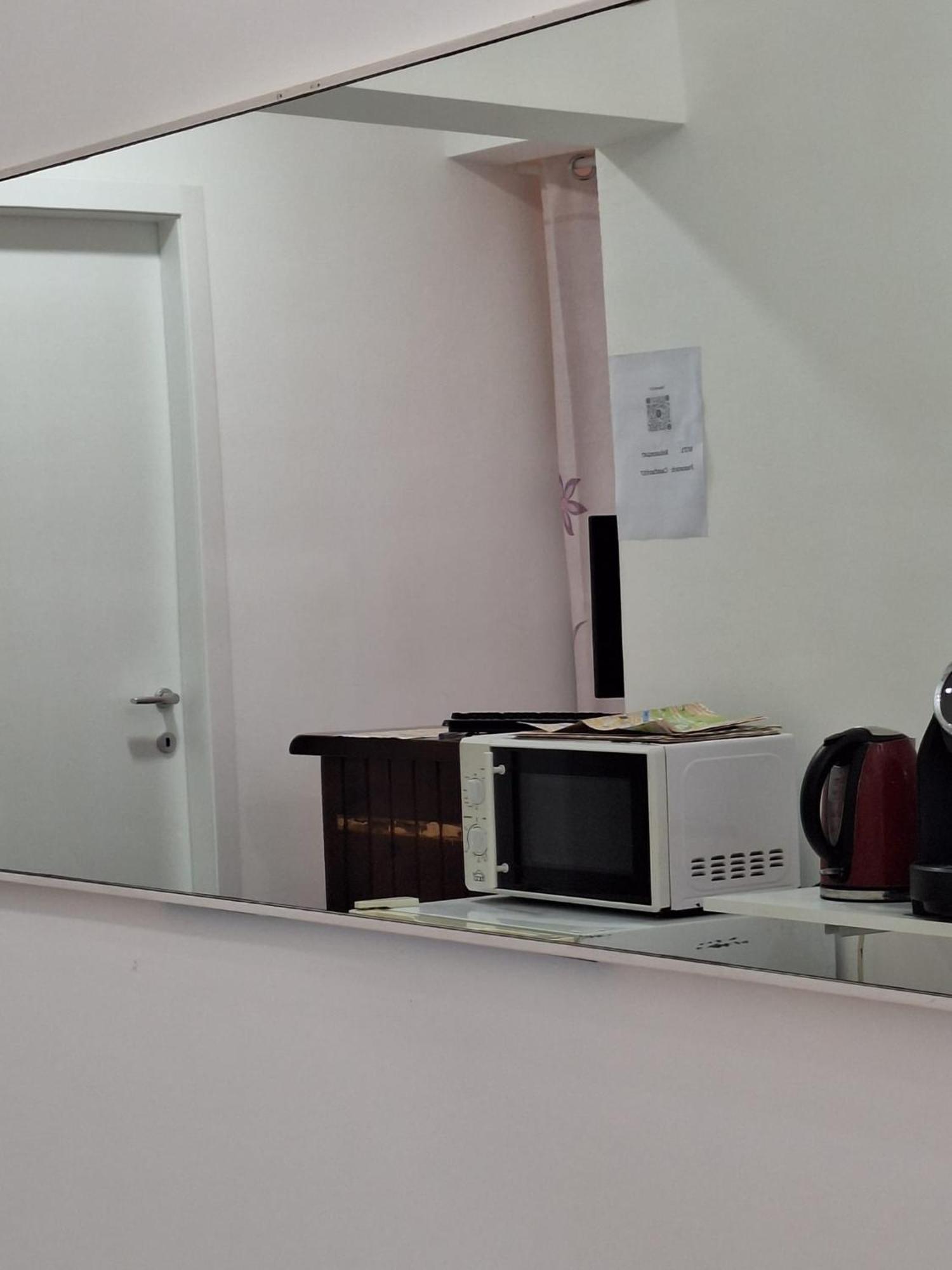 Relax On 247 Hostel Рим Екстериор снимка
