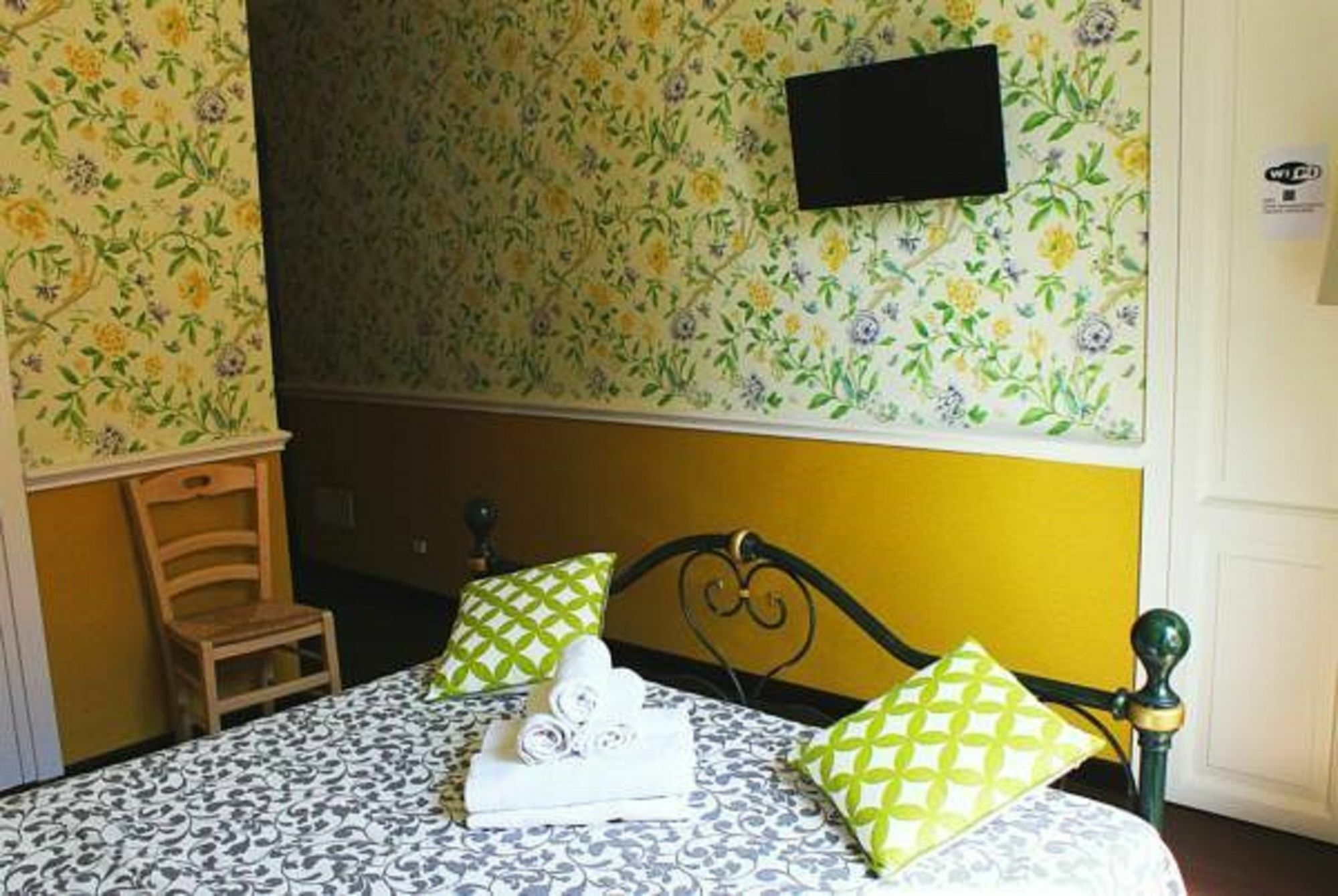 Relax On 247 Hostel Рим Екстериор снимка